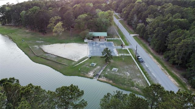 19103 Country Lake Dr, Magnolia, TX 77355