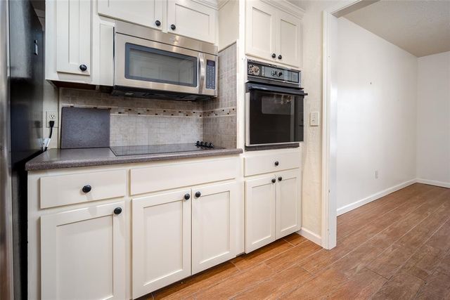 1204 Brookhaven Drive, Edmond, OK 73034