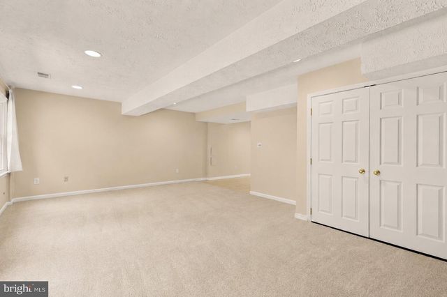 8221 DOCTOR CRAIK CT, Alexandria, VA 22306