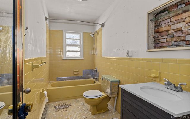 67 Church Lane, East Hampton, NY 11937