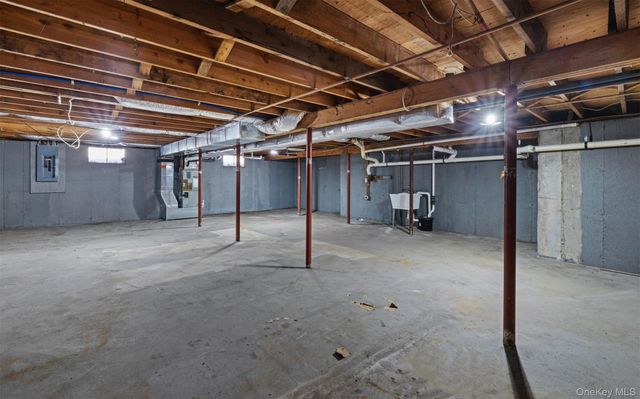 67 Church Lane, East Hampton, NY 11937