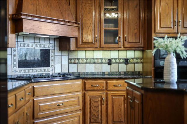 17706 N Rim DR, Leander, TX 78641