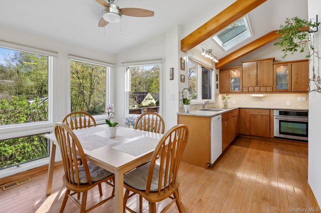 130 Wood Hollow Lane, New Rochelle, NY 10804