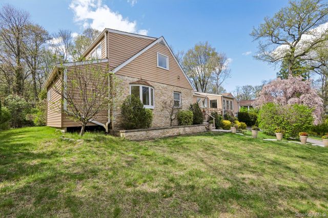 130 Wood Hollow Lane, New Rochelle, NY 10804