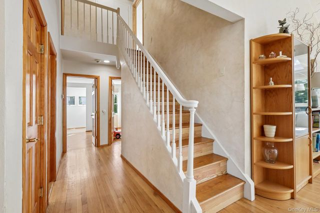 130 Wood Hollow Lane, New Rochelle, NY 10804