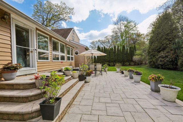 130 Wood Hollow Lane, New Rochelle, NY 10804