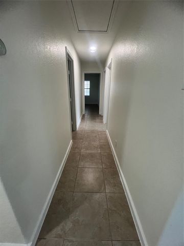 519 N Shady Lane, La Porte, TX 77571