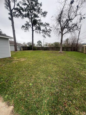 519 N Shady Lane, La Porte, TX 77571