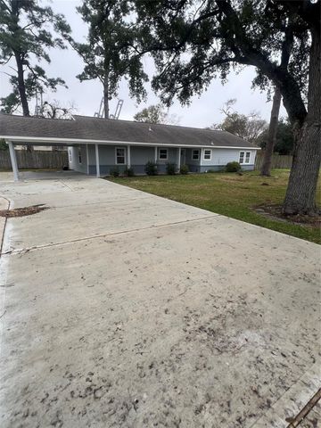 519 N Shady Lane, La Porte, TX 77571