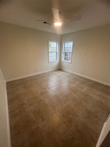 519 N Shady Lane, La Porte, TX 77571