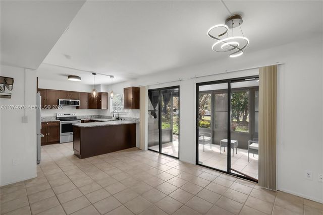 1550 SE Dewberry Ct, Port St. Lucie, FL 34952