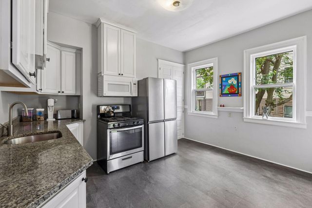 1906 Emerson Avenue S, Minneapolis, MN 55403