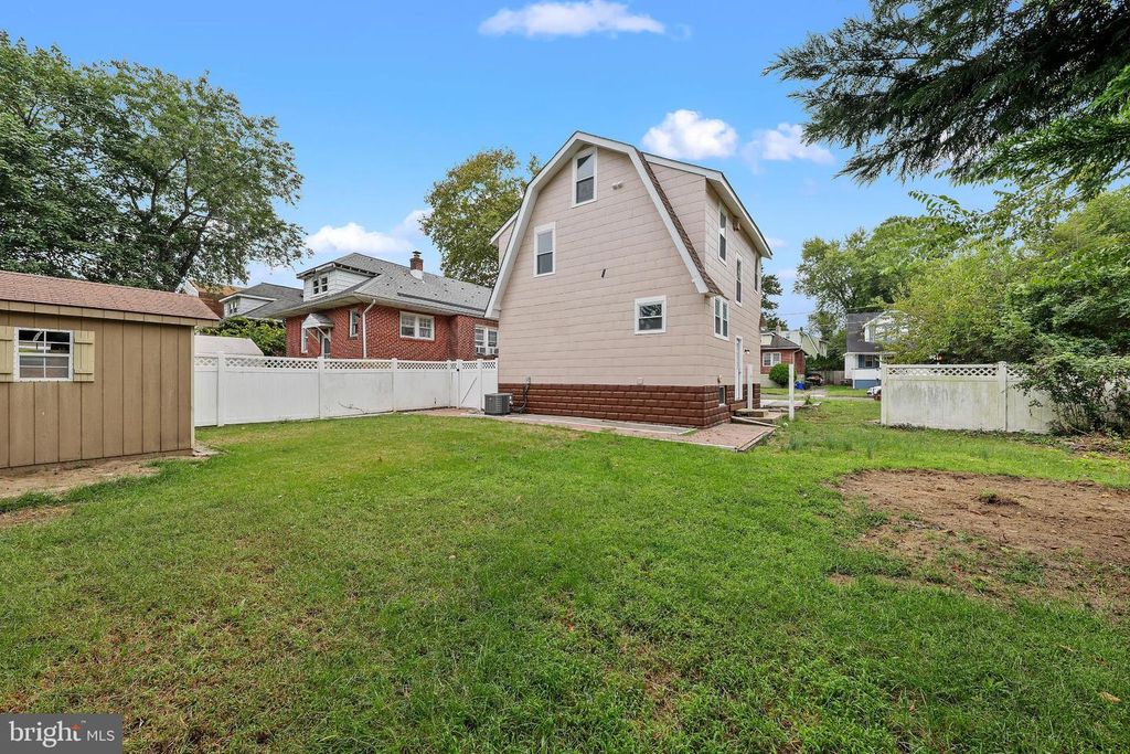37 W 5TH, Runnemede, NJ 08078