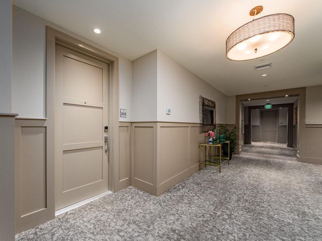 145 BELLEVIEW BOULEVARD 203, Belleair, FL 33756