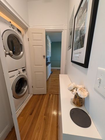 95 Brown St 1, Boston, MA 02131