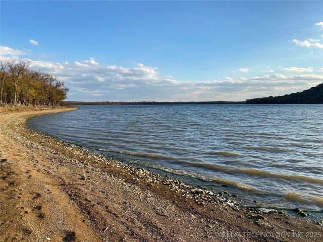 Edgewater Road, Claremore, OK 74017