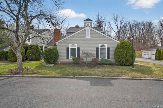 23 Weathervane Way, Warwick, NY 10990