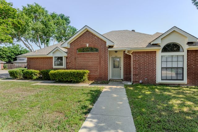 5301 Tartan Circle, Denton, TX 76208