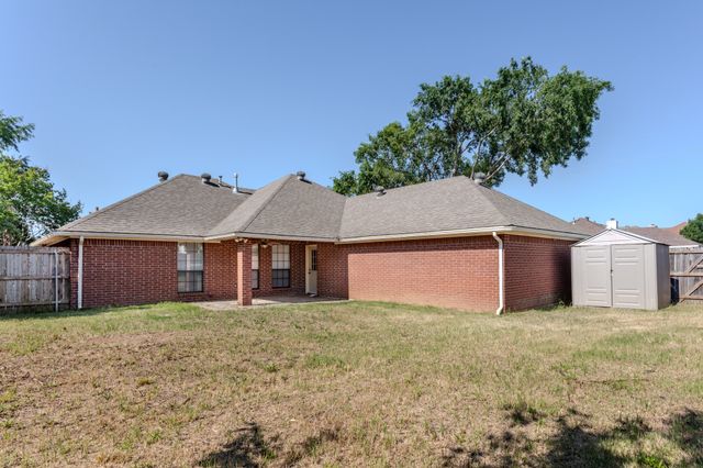 5301 Tartan Circle, Denton, TX 76208
