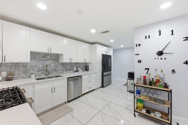 9771 NW 24th Place, Sunrise, FL 33322