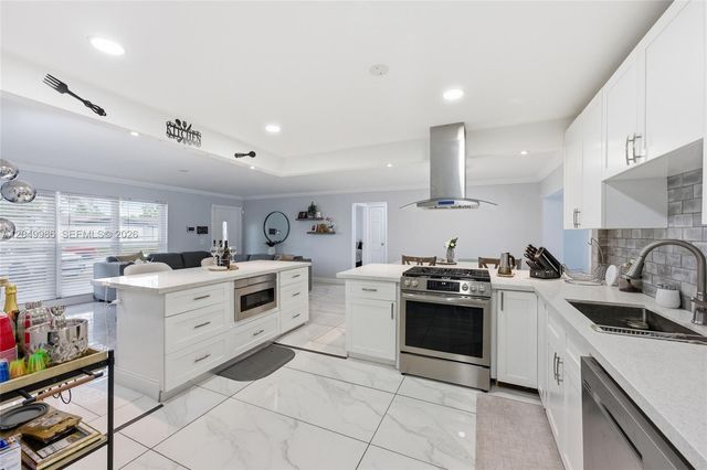 9771 NW 24th Place, Sunrise, FL 33322