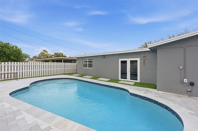 9771 NW 24th Place, Sunrise, FL 33322