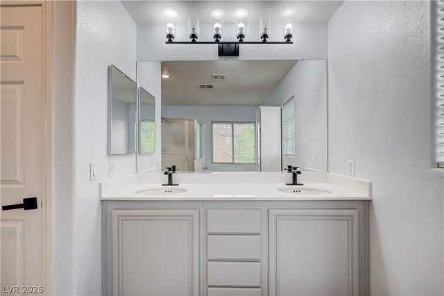 197 Kings Canyon Court, Henderson, NV 89012