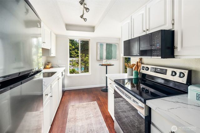 4635 W Lake Sammamish Parkway SE #G206, Issaquah, WA 98027