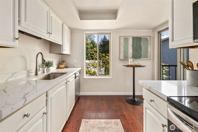 4635 W Lake Sammamish Parkway SE #G206, Issaquah, WA 98027
