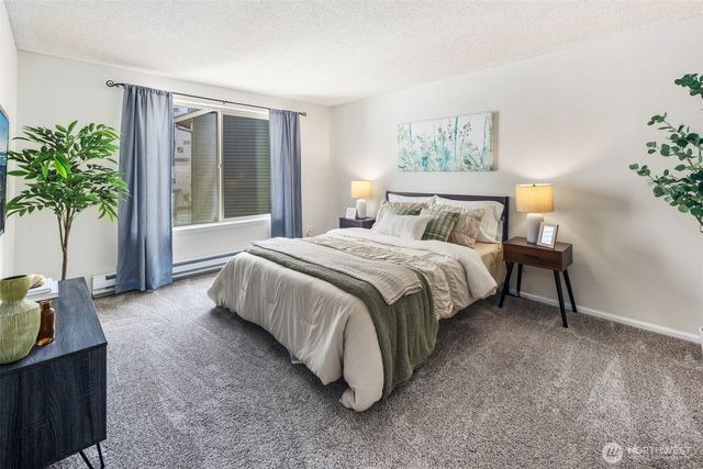 4635 W Lake Sammamish Parkway SE #G206, Issaquah, WA 98027