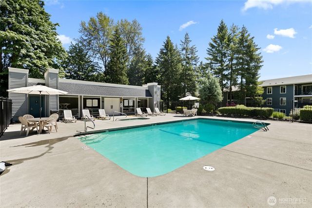 4635 W Lake Sammamish Parkway SE #G206, Issaquah, WA 98027
