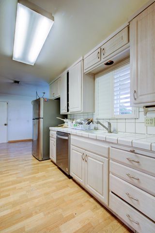 2212 Mauna Loa Dr, Ceres, CA 95307