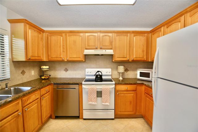 6150 GULFPORT BOULEVARD S 302, Gulfport, FL 33707