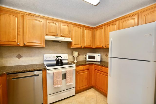 6150 GULFPORT BOULEVARD S 302, Gulfport, FL 33707