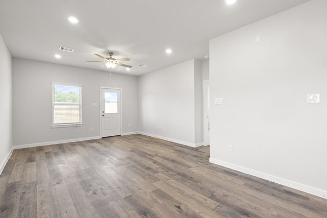 460 Long Branch Drive, Dayton, TX 77535