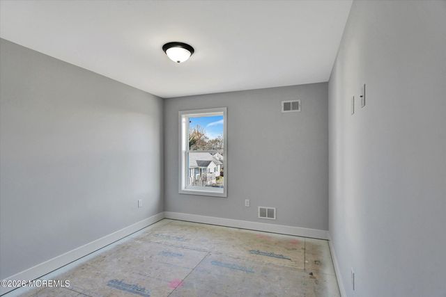 910 Malden Drive, Keyport, NJ 07735