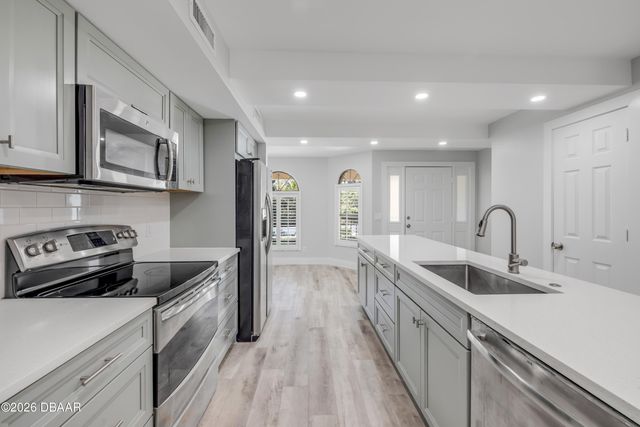 135 Marina Bay Drive, New Smyrna Beach, FL 32169