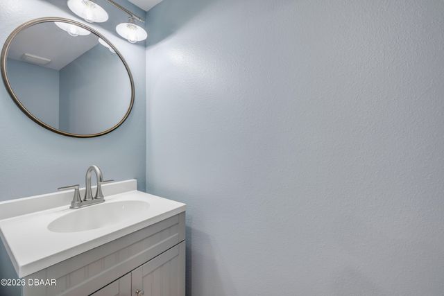 135 Marina Bay Drive, New Smyrna Beach, FL 32169