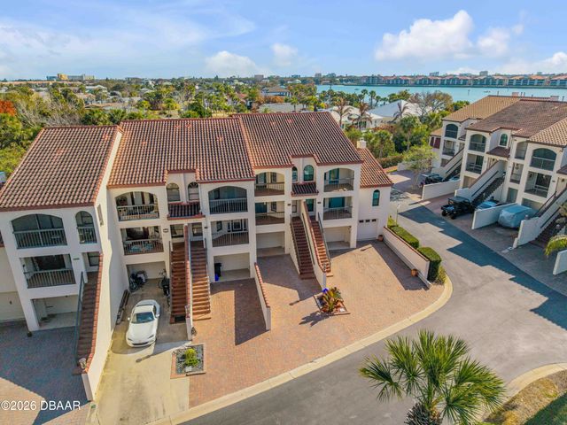 135 Marina Bay Drive, New Smyrna Beach, FL 32169