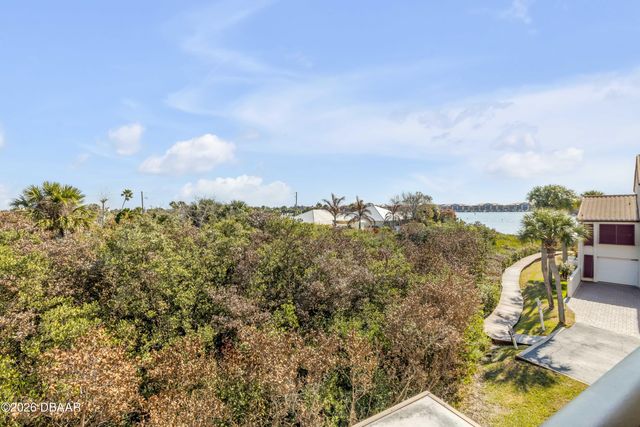 135 Marina Bay Drive, New Smyrna Beach, FL 32169