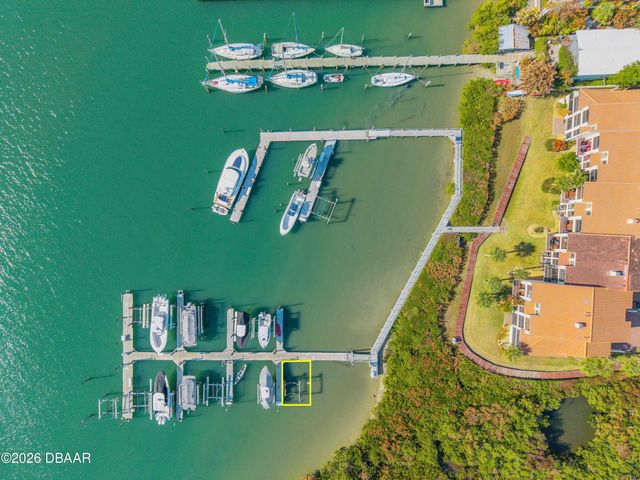 135 Marina Bay Drive, New Smyrna Beach, FL 32169