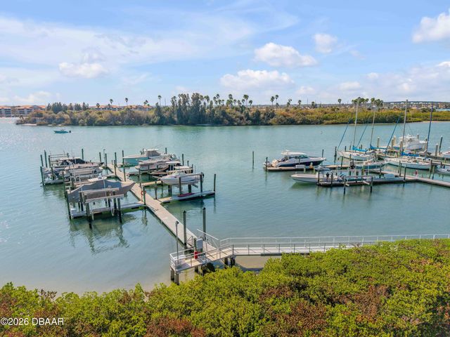 135 Marina Bay Drive, New Smyrna Beach, FL 32169