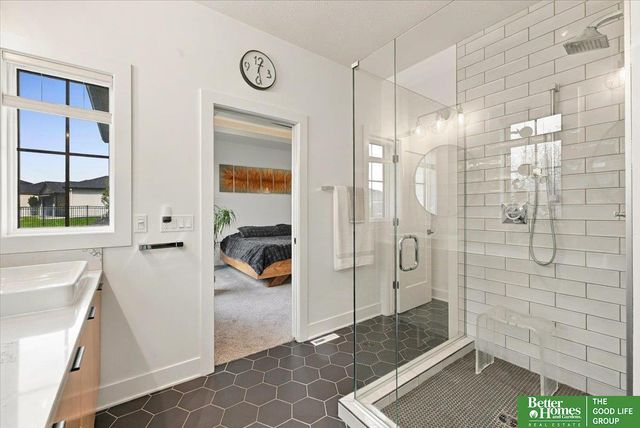 18222 Locust Street, Elkhorn, NE 68022