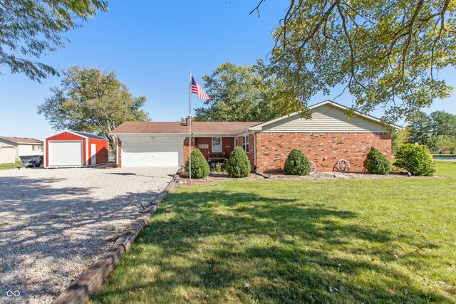 4021 N Graham Road, Whiteland, IN 46184