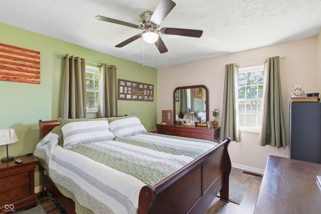 4021 N Graham Road, Whiteland, IN 46184