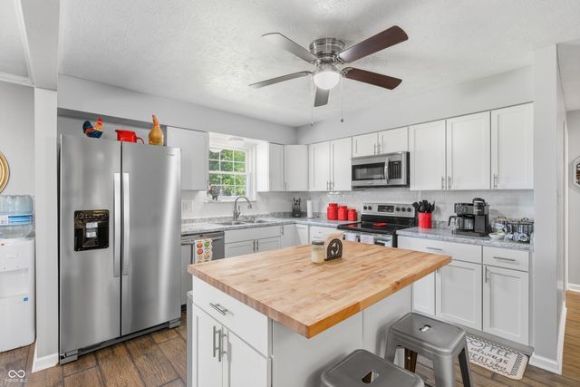 4021 N Graham Road, Whiteland, IN 46184