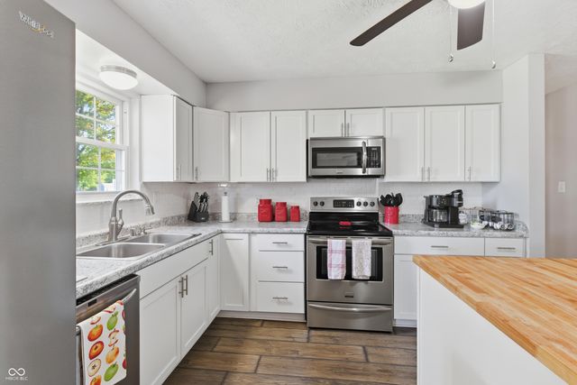 4021 N Graham Road, Whiteland, IN 46184