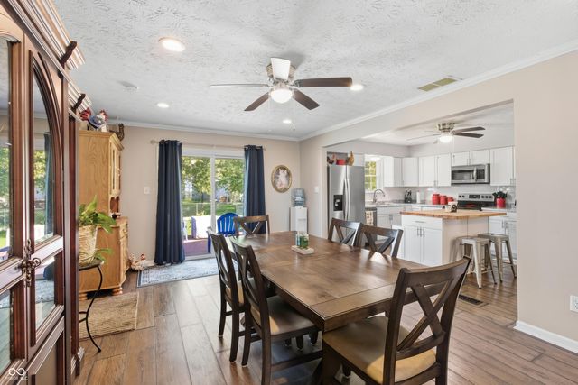 4021 N Graham Road, Whiteland, IN 46184