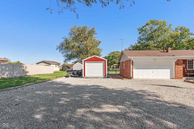 4021 N Graham Road, Whiteland, IN 46184