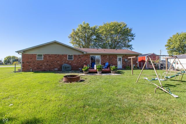 4021 N Graham Road, Whiteland, IN 46184